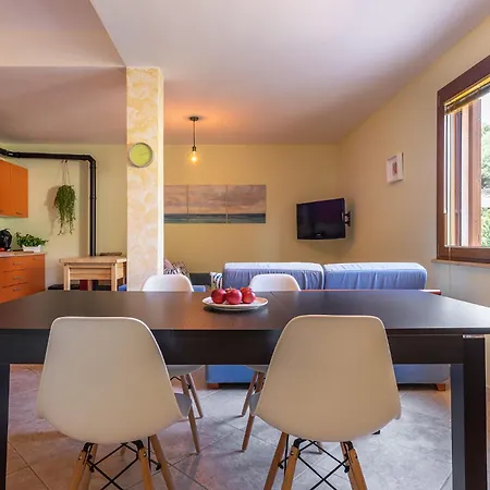 Bellavista House Apartment